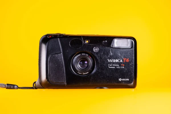 YASHICA T4